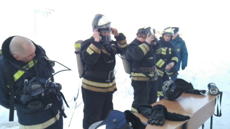В Алданском пожарно-спасательном гарнизоне прошли соревнования на «Лучшее звено ГДЗС»